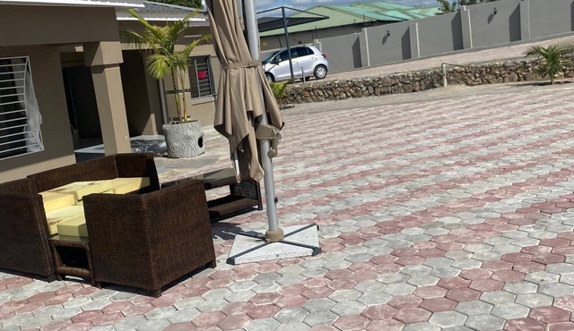 Fully furnished 3 bedroom family sized apartment -15 minutes from the airport.