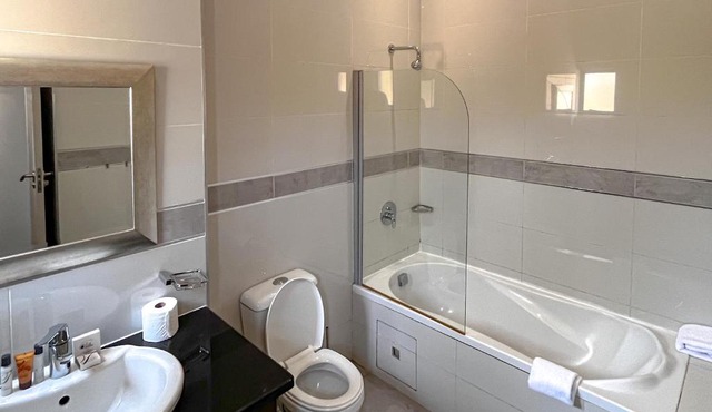 Golden Crystal Hotel Gaborone