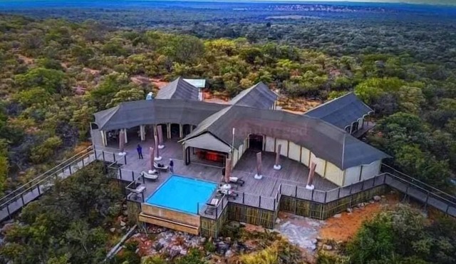 Goo Moremi Gorge