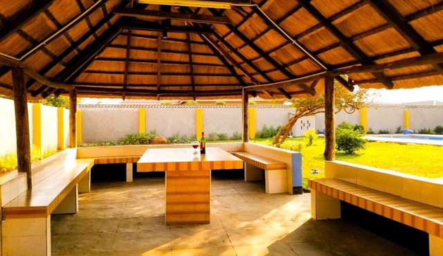 Grand Retreat for Large Groups w/Pool & Solar Backup Power