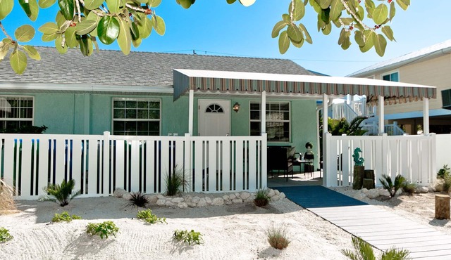 Gulf Winds A – Beach Days & Dog-Friendly AM Island Adventures