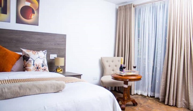 Harare Deluxe Studio-Beige Suite