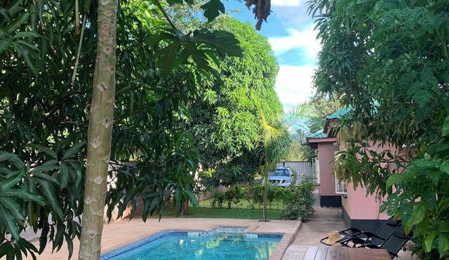 Hungwe House Victoria Falls