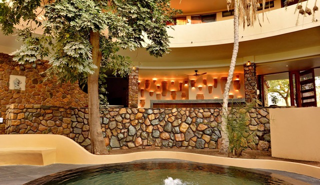 Hwange Safari Lodge