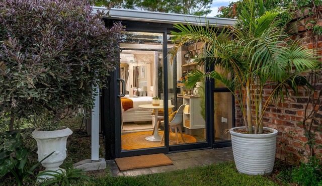 Kamuzi Exquisite Tiny Home Near Airport - 2217