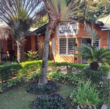 Kaps Villa and Lodge