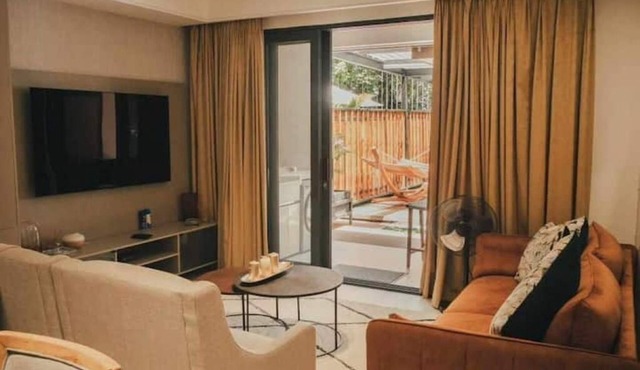 Kingsley’s Apartment – A Stylish & Comfortable Home Away From Home
