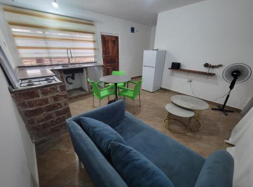 Kitumba Lodge, 1 bed, kitchen & Lounge