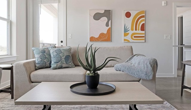 Landing | Chic 1BD, Clubhouse, Yoga Studio