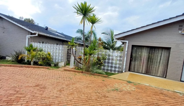 Las Palmas Guest House