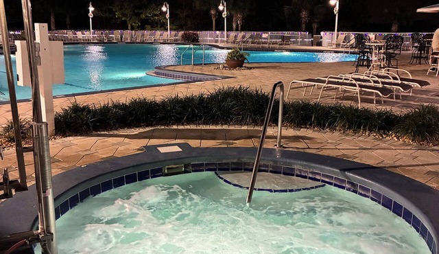 LAST MIN DEALS AUG-NOV LOVELY 2 BDR 2 BTH DISNEYVIEW JETSKI LAKEVIEW HOTTUB POOL