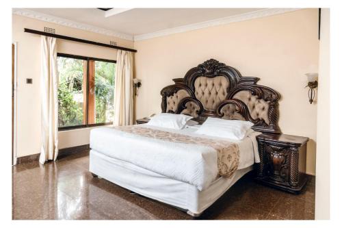Leon's Lodge
