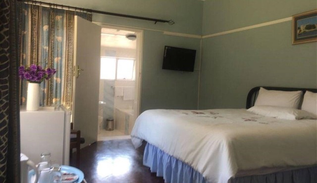 Lodumo Guesthouse B & B