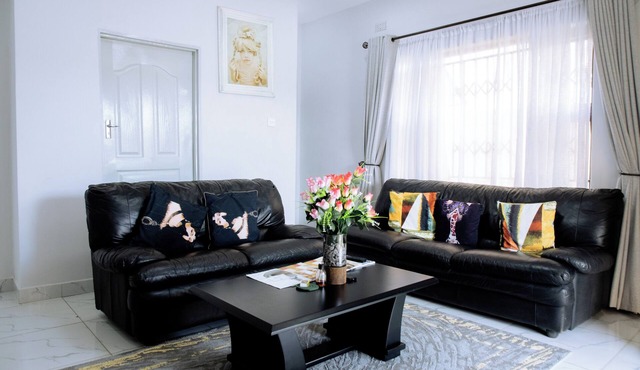 Luxury 2 Bed Self Catering Apartment in Masvingo