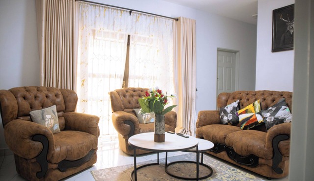 Luxury 3 Bedroom Self Catering Apartment- Masvingo