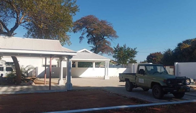 Luxury 8-Bedroom Retreat in Victoria Falls