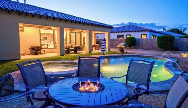 Luxury Resort Style Living w/Pool & Jacuzzi