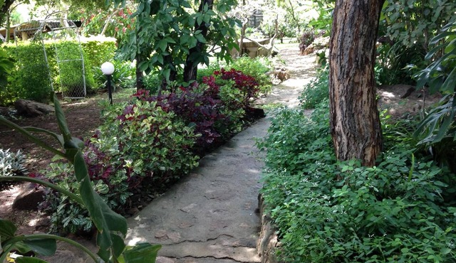 Lynn's Guest House
