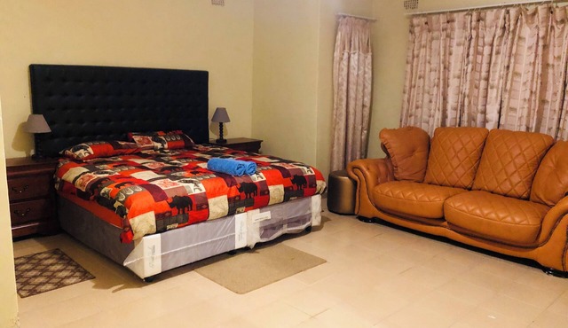 “MABWE Residence 3mins from Great Zimbabwe Ruins