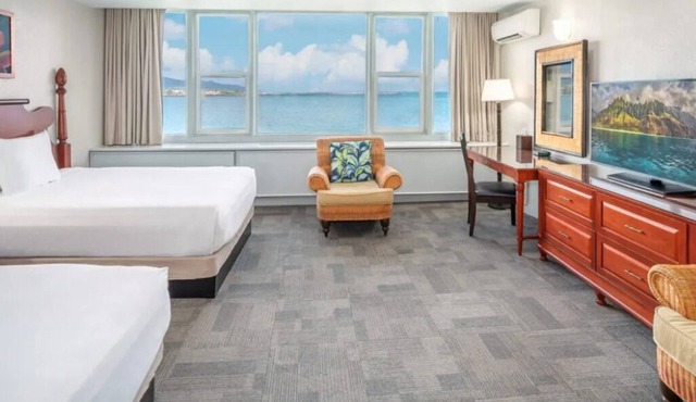 Making The Best Memories Along The Way! 2 Relaxing Units, Outdoor Pool!