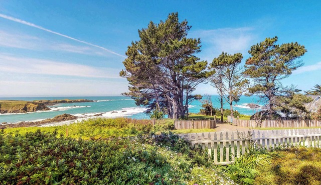 Mendocino Getaway - Ocean Views & Family Fun