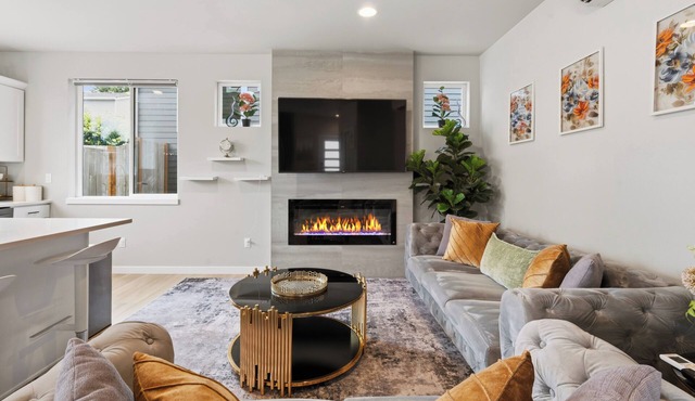 Modern Home w Patio Garage Gym Family Friendly
