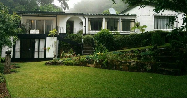 Montana - Clean Serene Sleeps 10 with spacious living rooms Perfect for Couples