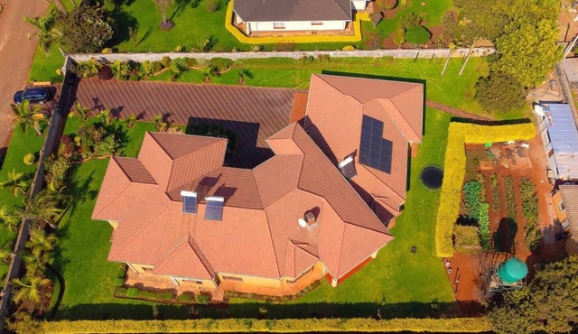Mount Pleasant - Luxurious 4-Bed Villa