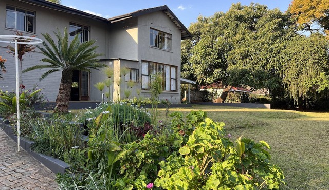 Mutare Manor - 2304 - Six Bedroom Villa, Sleeps 10