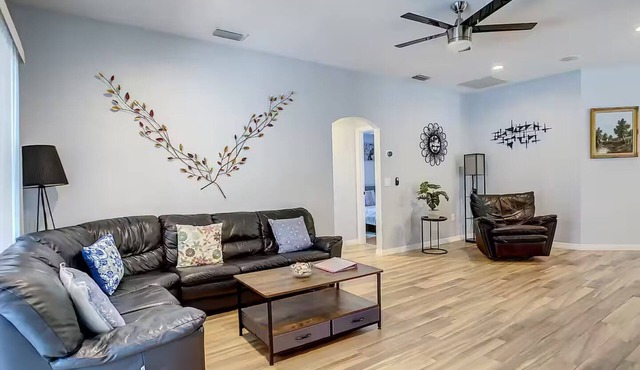 Near Siesta Beach, Heated Pool, billiard, 3bd/2bth