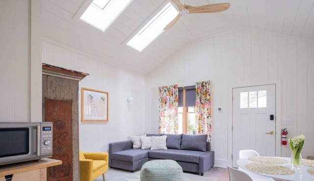New 2024 Cottage Near Beaches & Bike Path