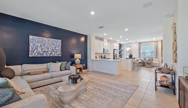 New! Waterside Lakewood Ranch, Tennis, Pool, Walk to Restaurants and More!
