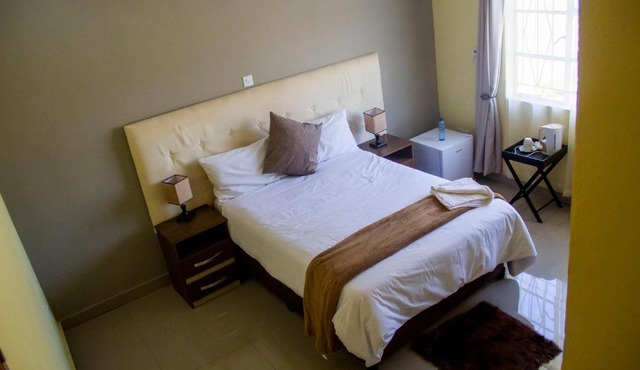Nsanika Executive Lodge