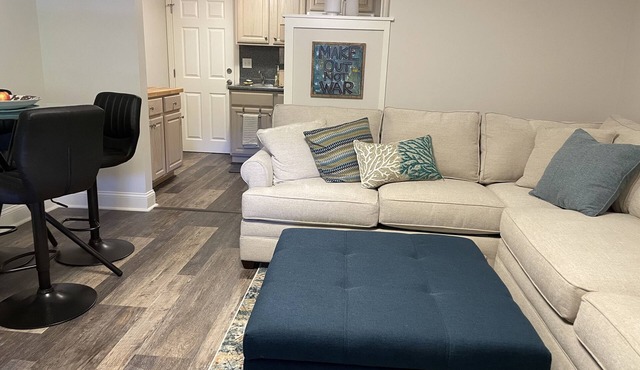 One Room Studio A.Full kitchen Walk to beach,town.Sleeps 2 Indoor,outdoor Pool. in Ogunquit