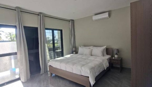 Pacific Sunrise Apartments #4