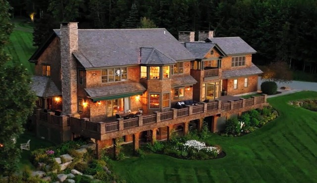 Panorama: 5 br, fireplaces, game room, huge deck with mountain views!