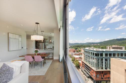 Panoramic Pack Square | Arras Vacation Rentals