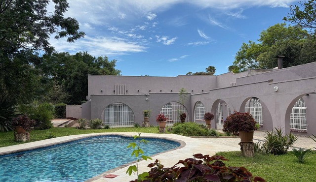 Peaceful 4-Bedroom Retreat with Lush Gardens & Pool – Highlands - 2346