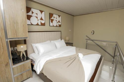 Pinnacle Boutique Hotel