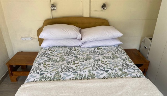 Pristine 1 bed cottage in the Northern suburbs - 2222