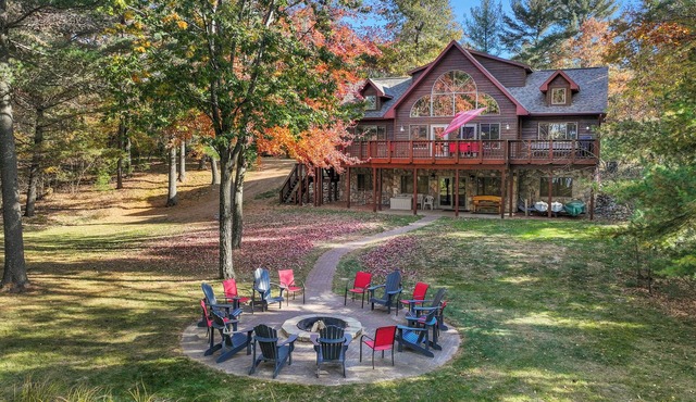 Private Chef|Castle Rock Lake|30 miles to Dells|Fireplace|Games
