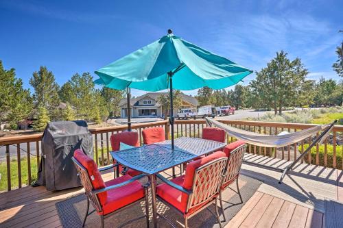 Redmond Resort Townhome w/Private Hot Tub