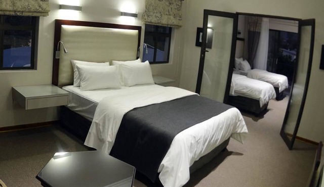 Regent Hotel Kgale