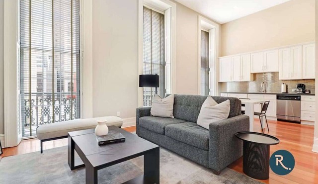Roami at Factors Row | Courtyard | 4BR Combo