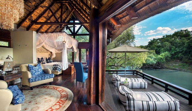 Royal Chundu River Zambezi Lodge