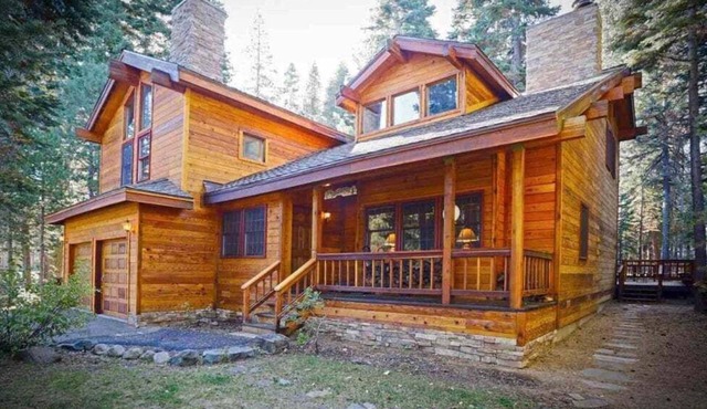 Rubicon Adventure Lodge in Tahoma