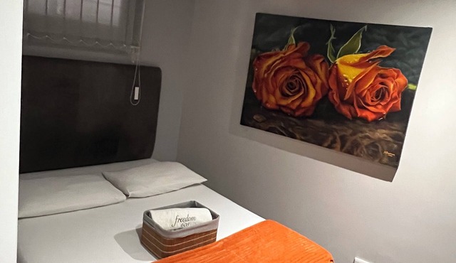 Safe and secure Wild olive apartments. 2 minutes walk to the mall and Hospital