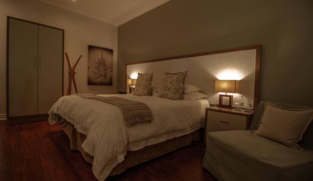 Sandalwood lodge's Luxurious Deluxe Suite - 2264