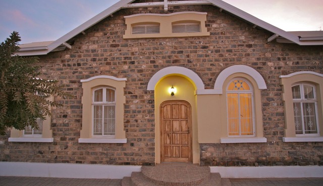 Schuetzenhaus Guesthouse