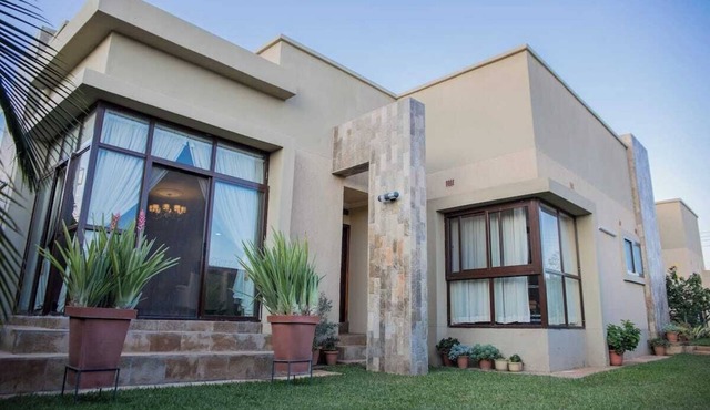 Serene home with enough bedrooms and bathrooms for a family travelling together.